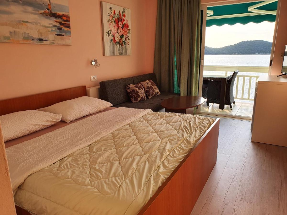 Apartments Kocak Blace Esterno foto